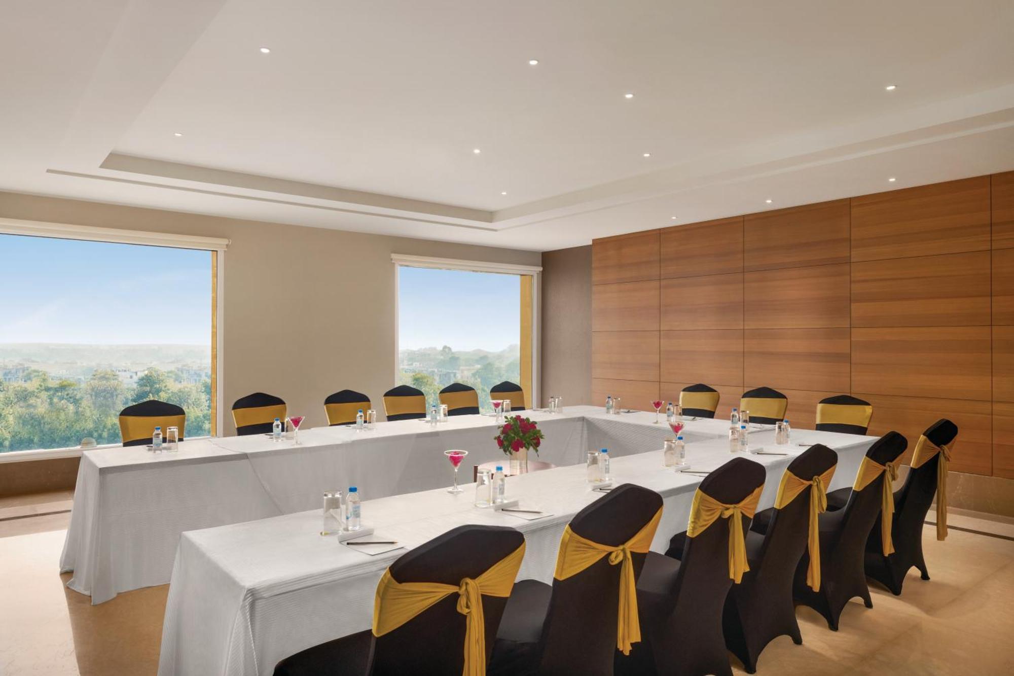 Wyndham Chandigarh Mohali Ngoại thất bức ảnh